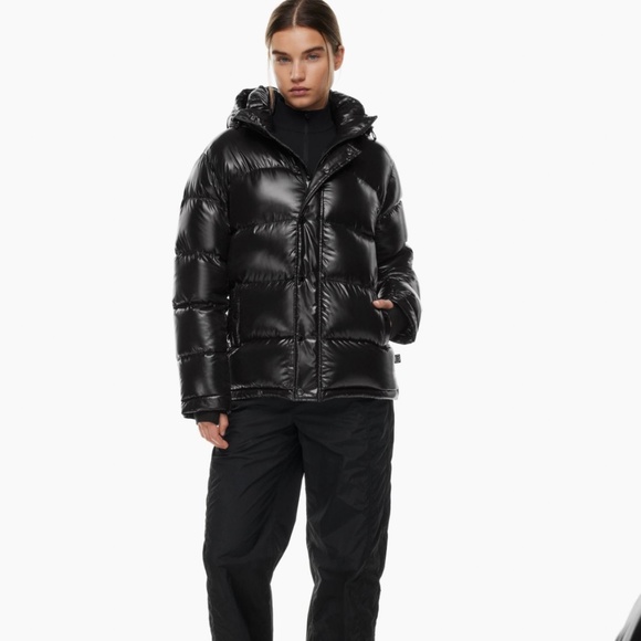 Aritzia Jackets & Blazers - Aritzia SuperPuff